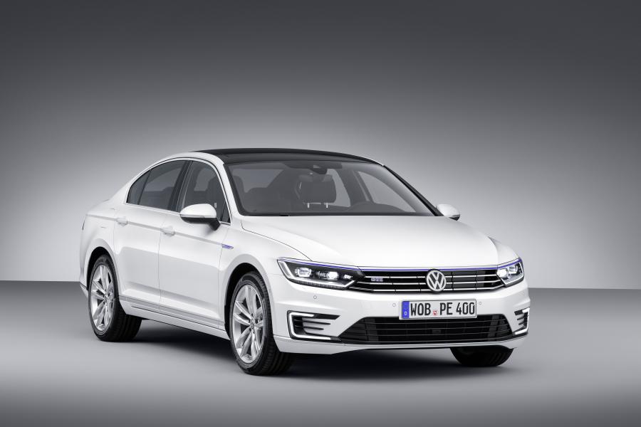  Volkswagen Passat GTE 2015 года  (фото 26 из 26)